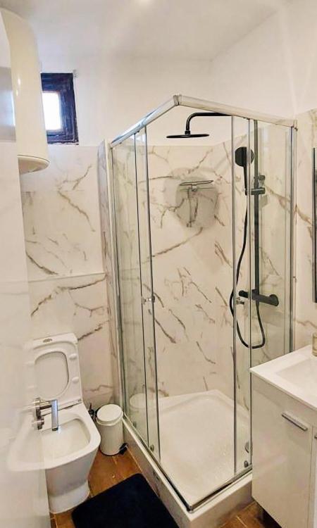 Gran Via Sol Rooms Madrid Ngoại thất bức ảnh